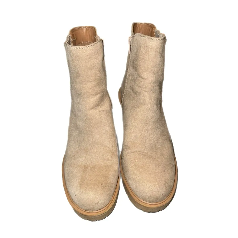 Universal Threads  Platform Boots Size 9 - Image 2