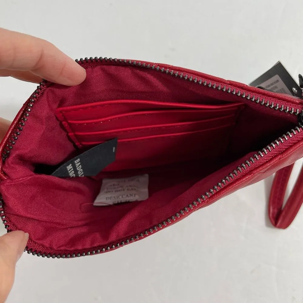 NWT Badgley Mischka Red‎ Quilted Vegan Leather Wristlet Card Holder Wallet - Image 3
