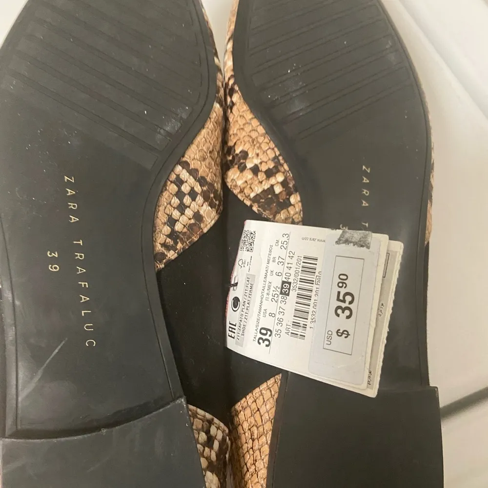 ZARA  trafaluc snakeskin and black flats new size 8 - Image 7
