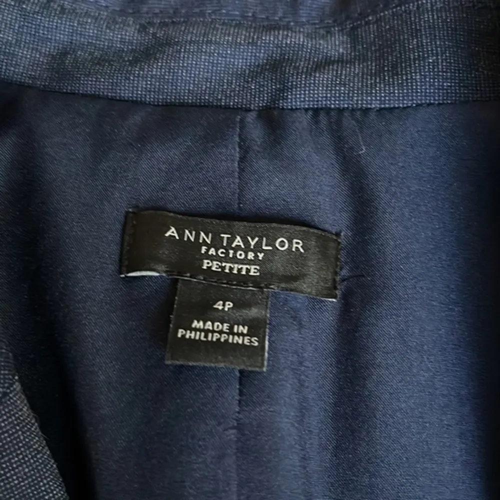 Petites Ann Taylor Factory Dark Blue Regular FIt Blazer Jacket Size 4 EUC #6539 - Image 3