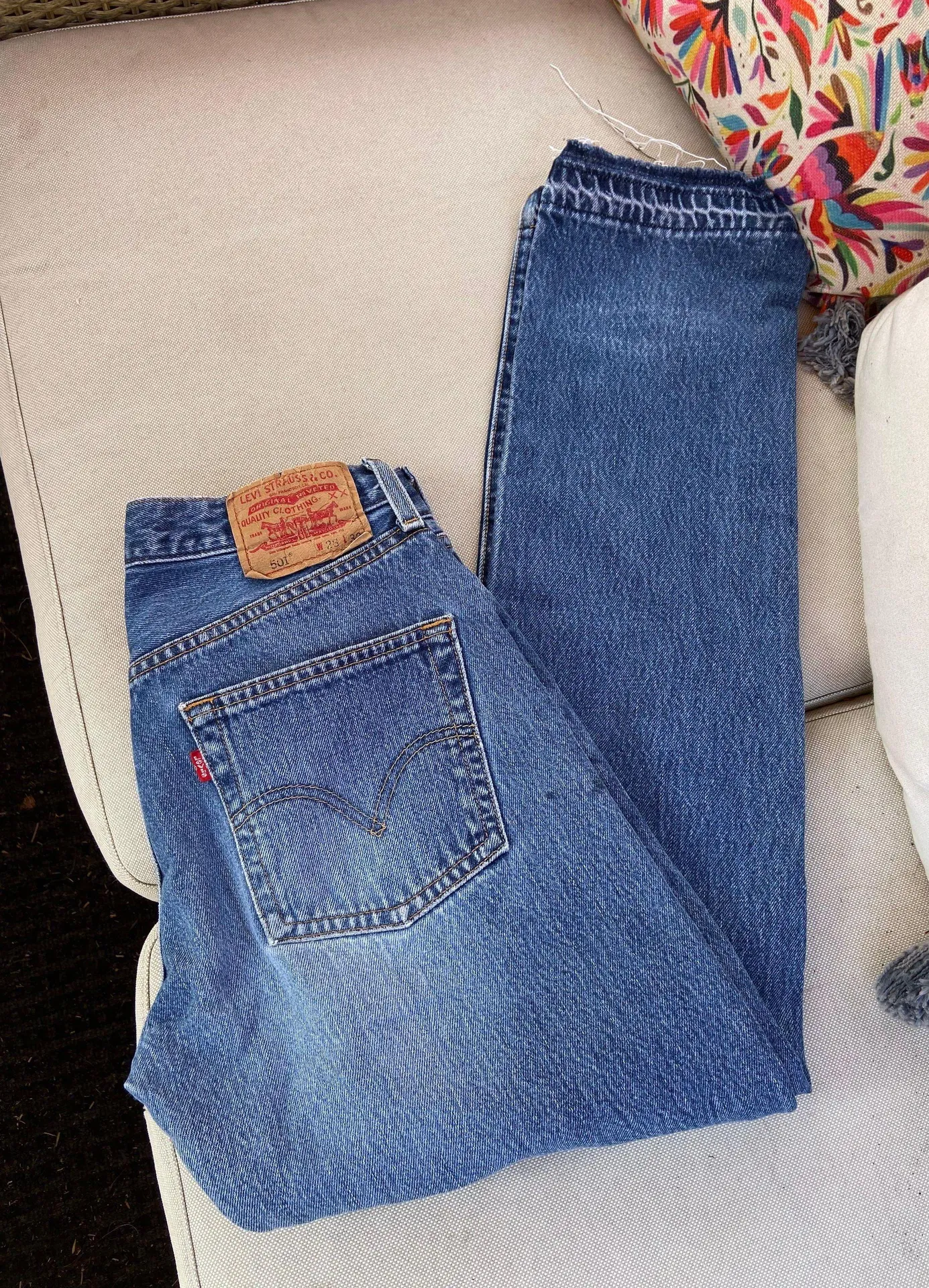 Vintage High Waisted Jeans - Image 5