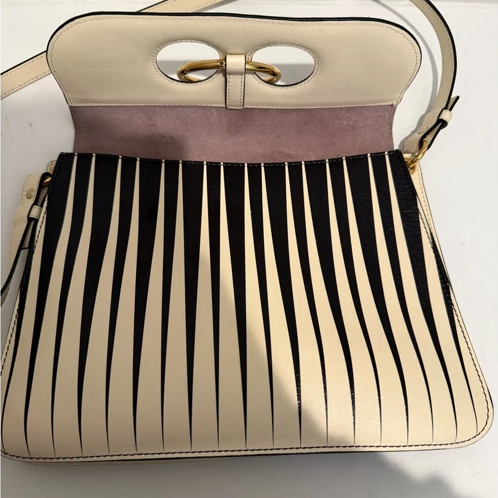 JW ANDERSON Pierce Medium Striped Leather Shoulder Bag Black and Cream Op Art - Image 6