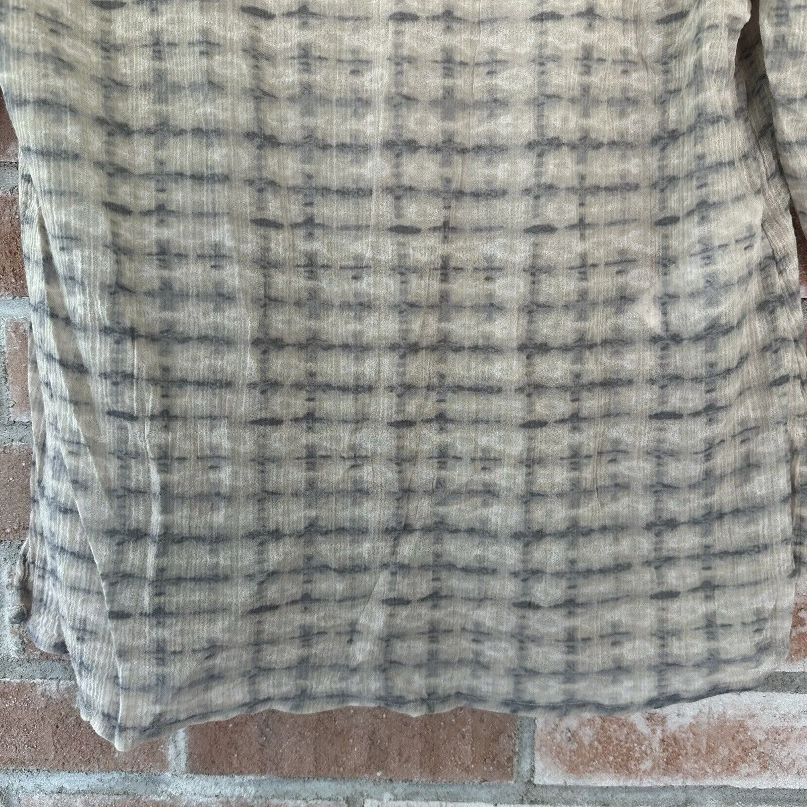 Tommy Bahama Lightweight Button Beach Roll Tab Shirt Small Beige Gray - Image 7