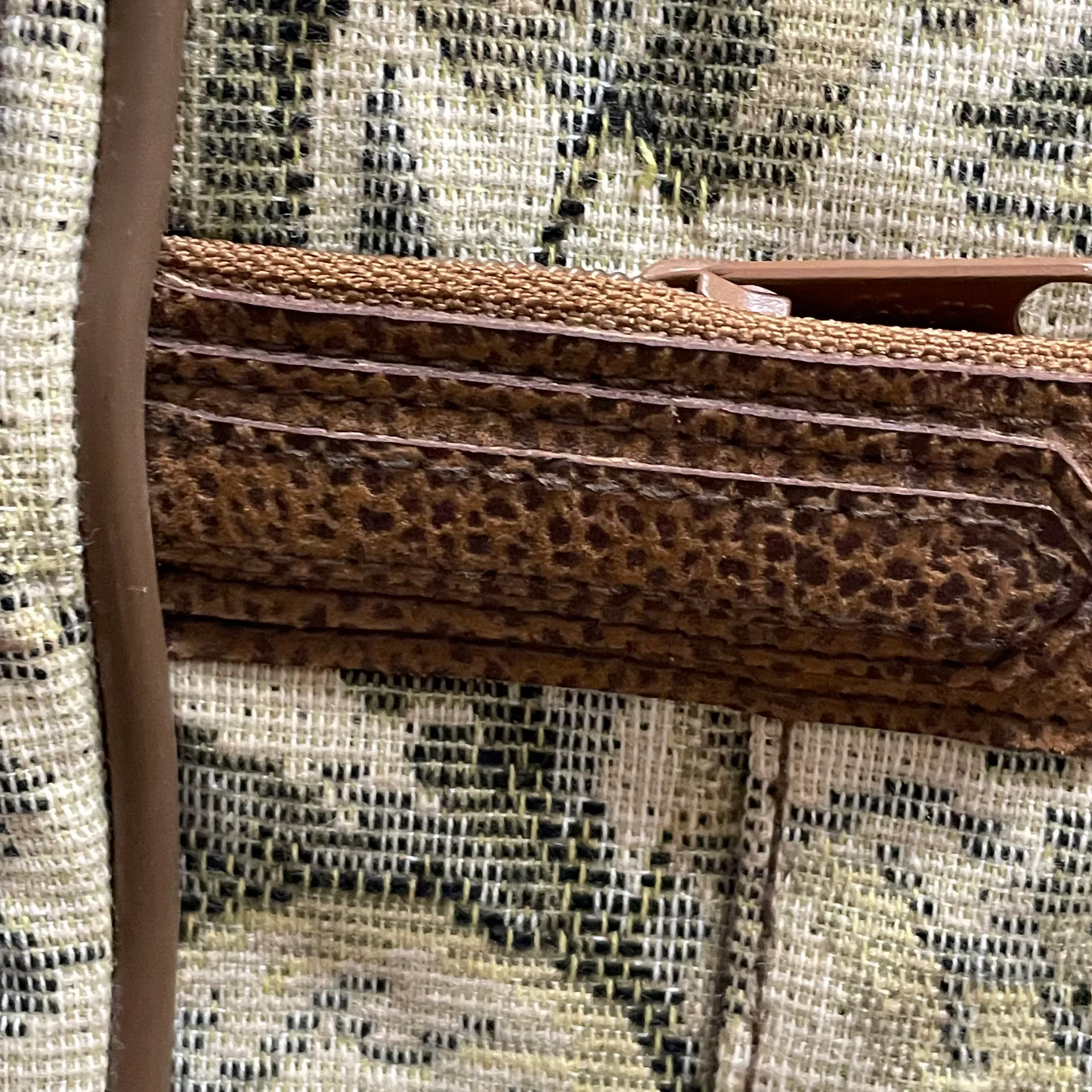 Vintage  Tapestry Messenger / Laptop Bag Cream Brown and Green Floral - Image 4