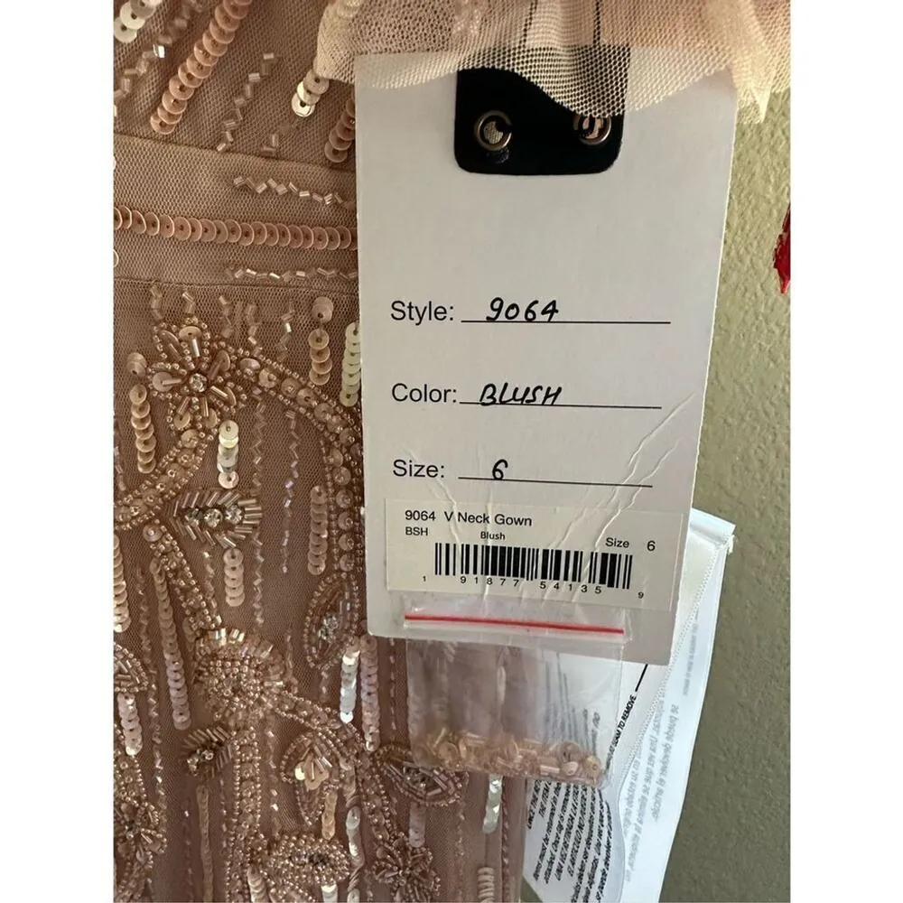 MAC DUGGAL EMBELLISHED CAP SLEEVE FAUX WRAP TRUMPET GOWN IN BLUSH 9064 SIZE 6 - Image 12