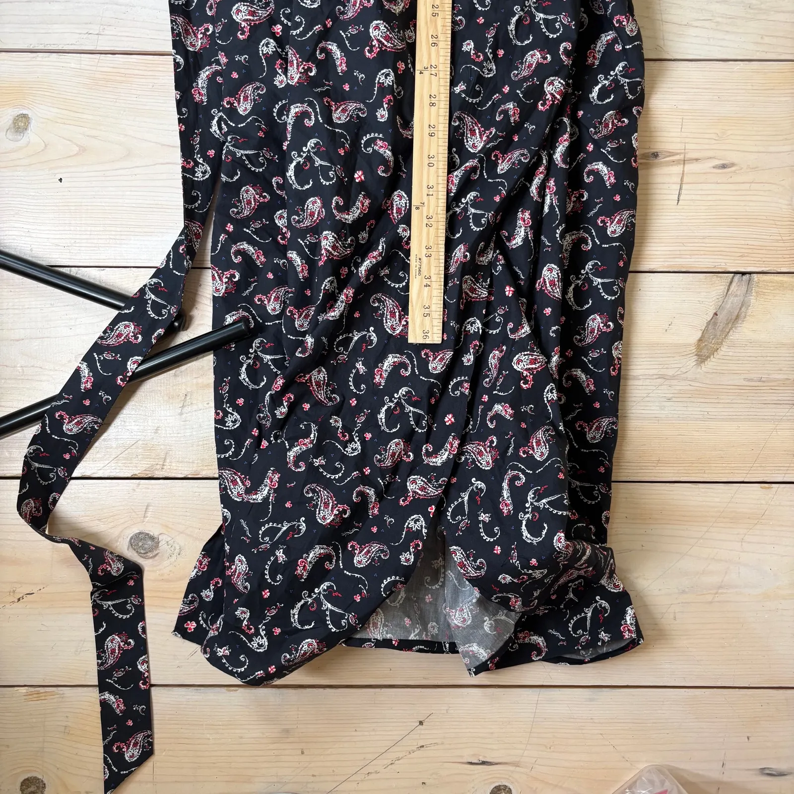 Universal Thread NWT Women's Puff Short Sleeve Midi Wrap Dress Black Paisley L - Image 12