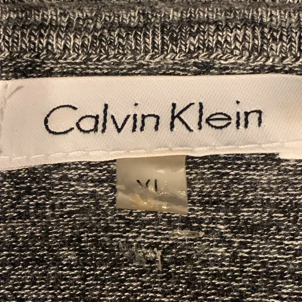 Calvin Klein Women's Gray Sweater - Image 6