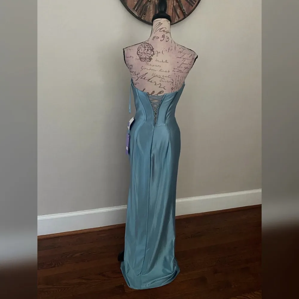 Paris blue tight prom dress, formal dress or evening gown Size 8 - Image 4
