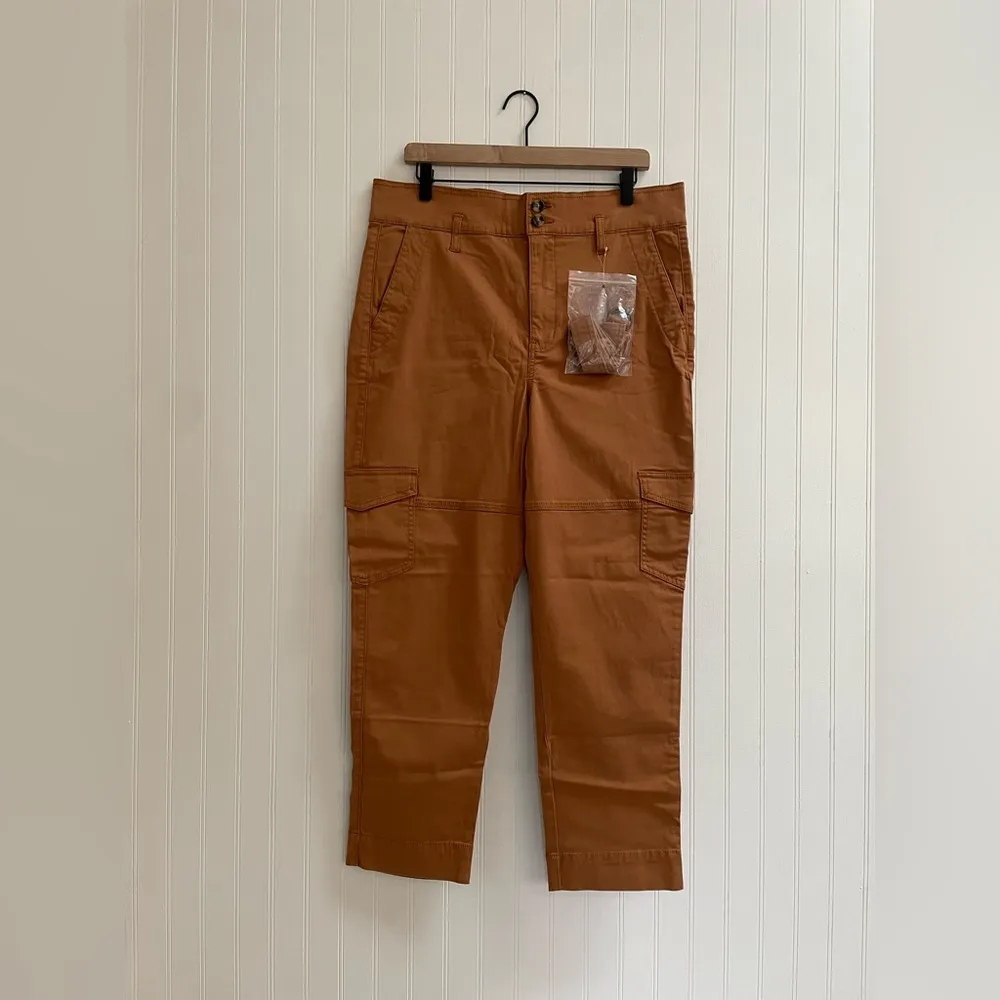 CAbi Paper Bag Waist High Rise Self-Belt Cargo Pants in Cashew Size 8 NWOT #6045 - Image 7