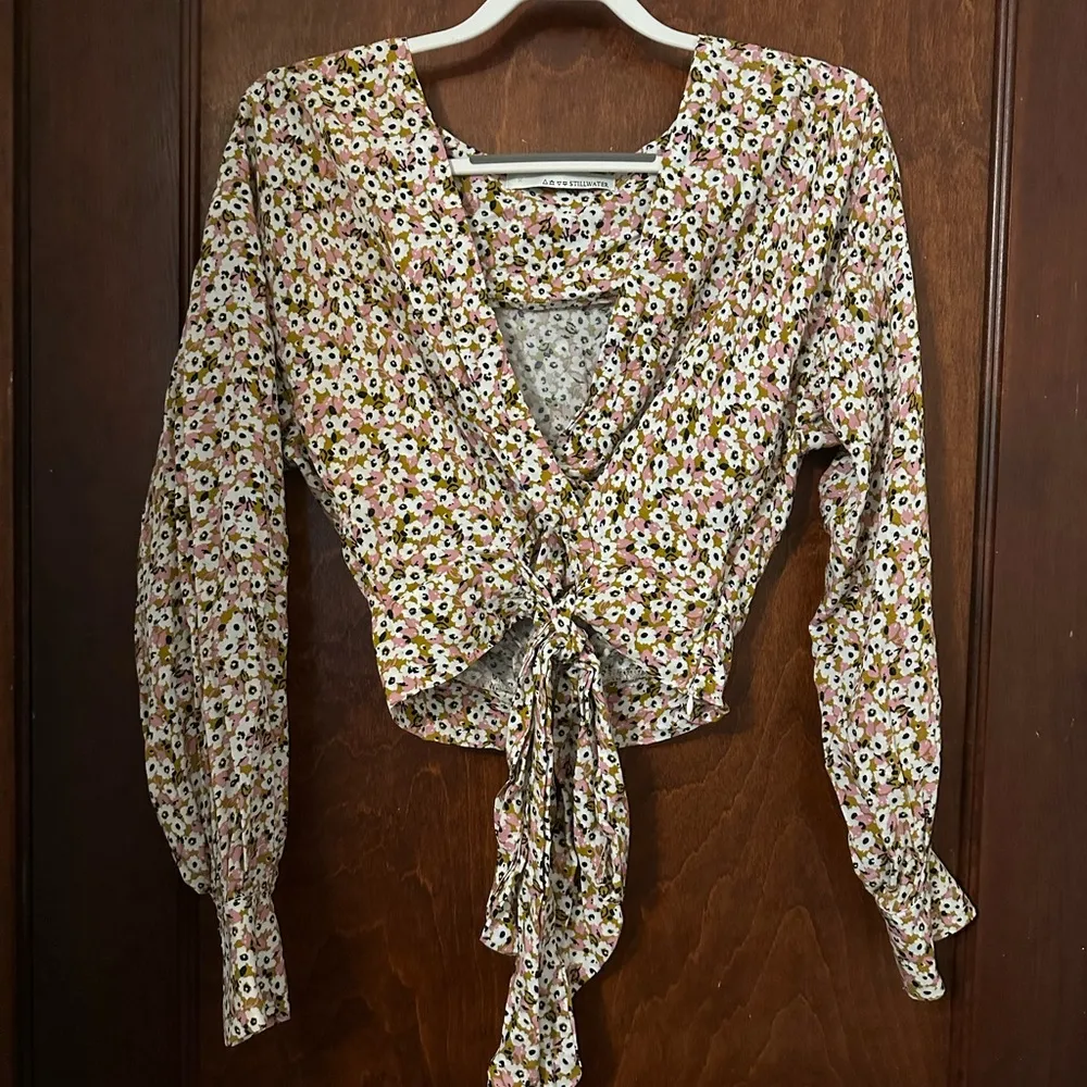 Stillwater Floral Print Tie Front Blouse Size M - Image 2