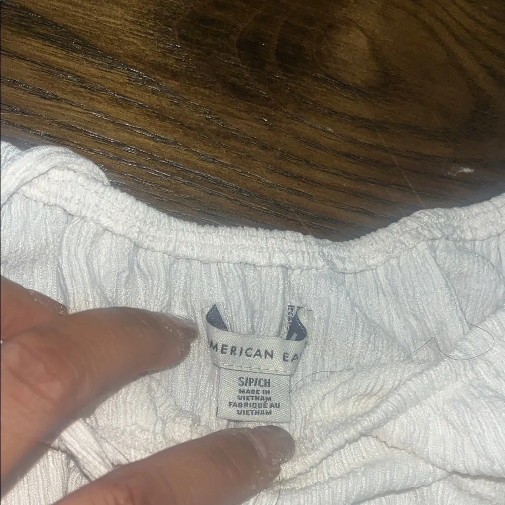 American Eagle Outfitters White Tie-Back Crop Top - Image 3
