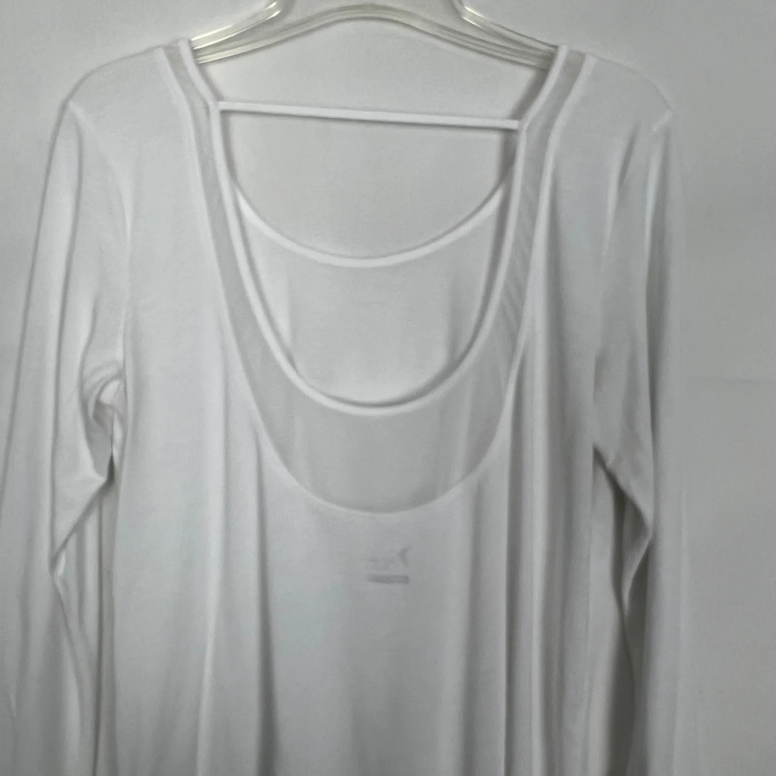 Old Navy Go-Dry Active Breathable Long Sleeve White Top Size Large - Image 6