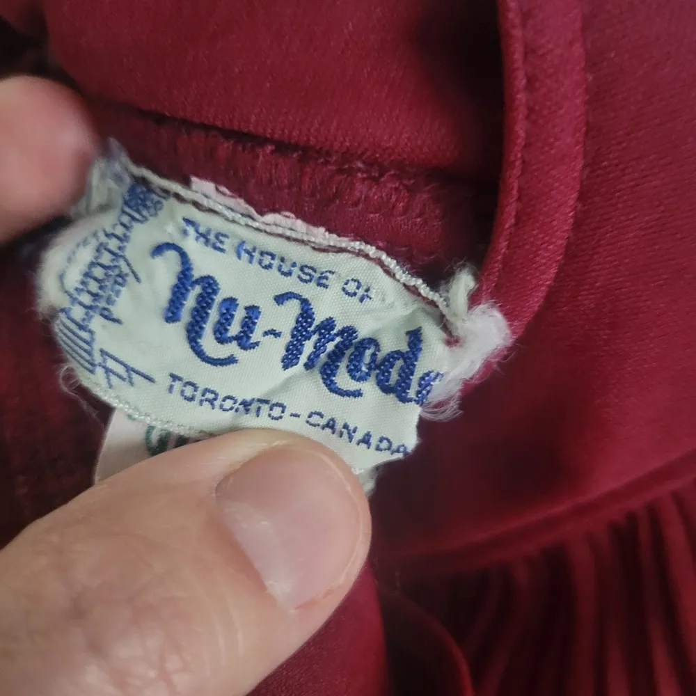 Vintage red dress made in Canada The House of Nu - Image 5