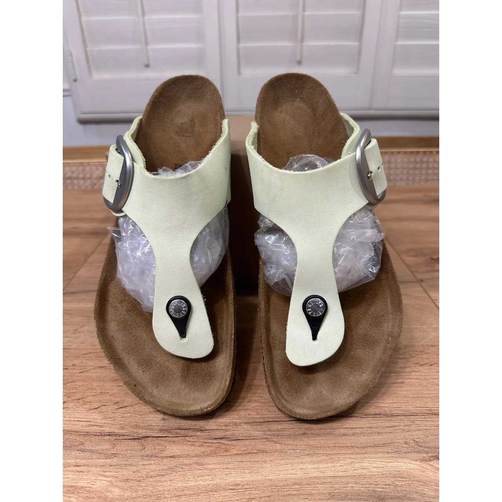 Birkenstocks Birks Gizeh Big Buckle Sandal Lime Size 10 L 8 M 41 EU NWOT Unisex - Image 4