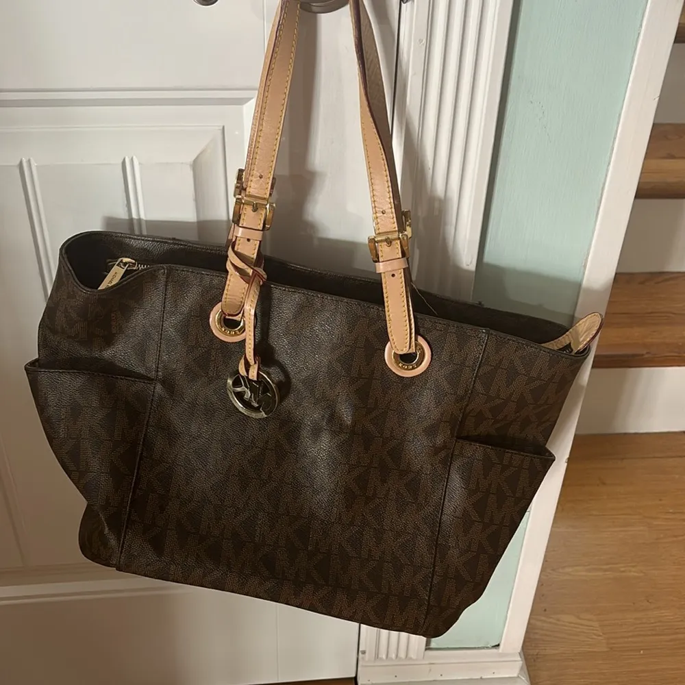 Michael Kors tote - Image 2