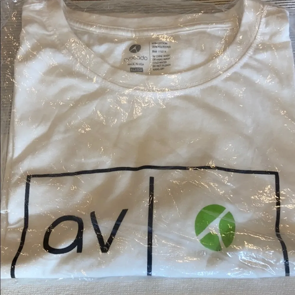 ❤️ 3/$20 SALE! ❤️ NWT! AVOCADO XL Graphic Short Sleeve T-Shirt Ivory - Image 9