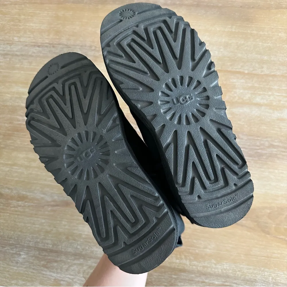 UGG Women’s Classic Mini ll Black Ankle Boot Shearling Sheepskin - Image 8