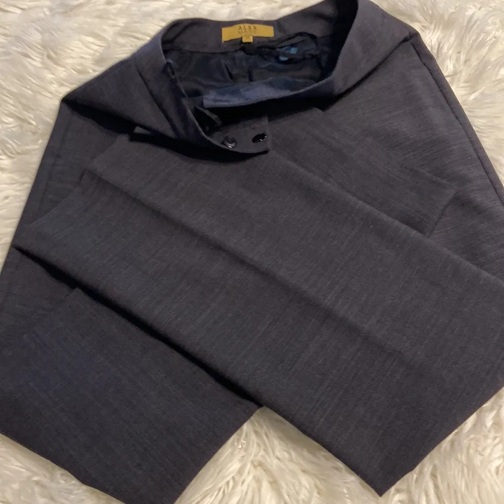 Alex Marie Pants size 4P inseam 28” excellent condition - Image 10