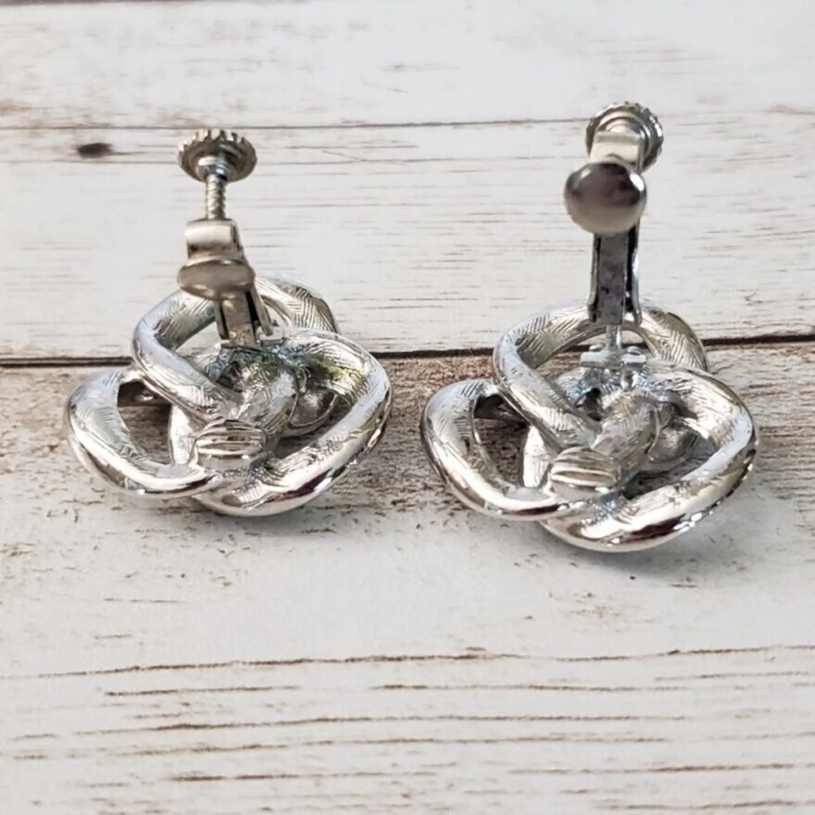 Vintage Clip On Earrings - Image 4