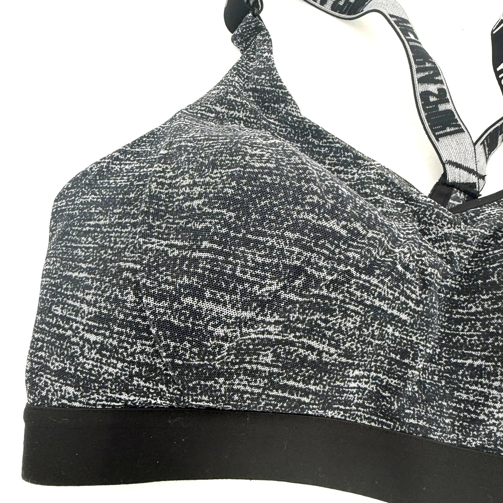 Victoria's Secret Sport Incredible Lightweight Halter Sports Bra Size 34C - Image 2