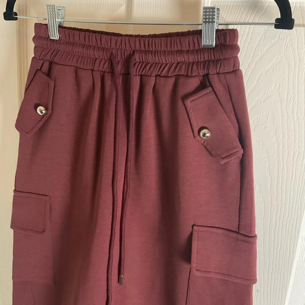 Woman’s Burgundy Hoodie and Skirt Set Size small Red - Image 11