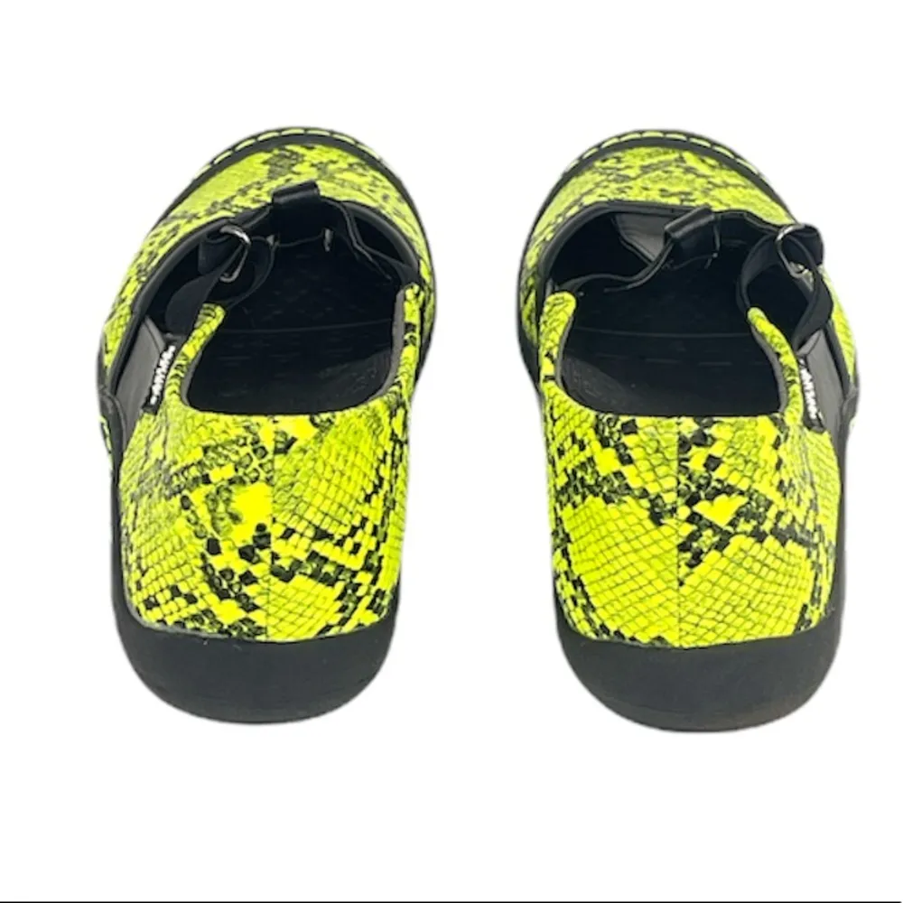Muk Luks Samantha Sport Snake Skin Design Shoes Yellow Black Size 10 - Image 6