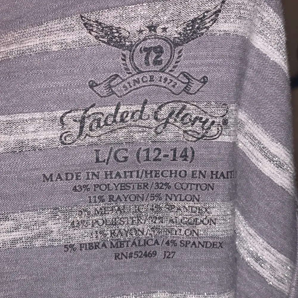 Faded Glory  silver sparkly long sleeve v-neck top - Image 7