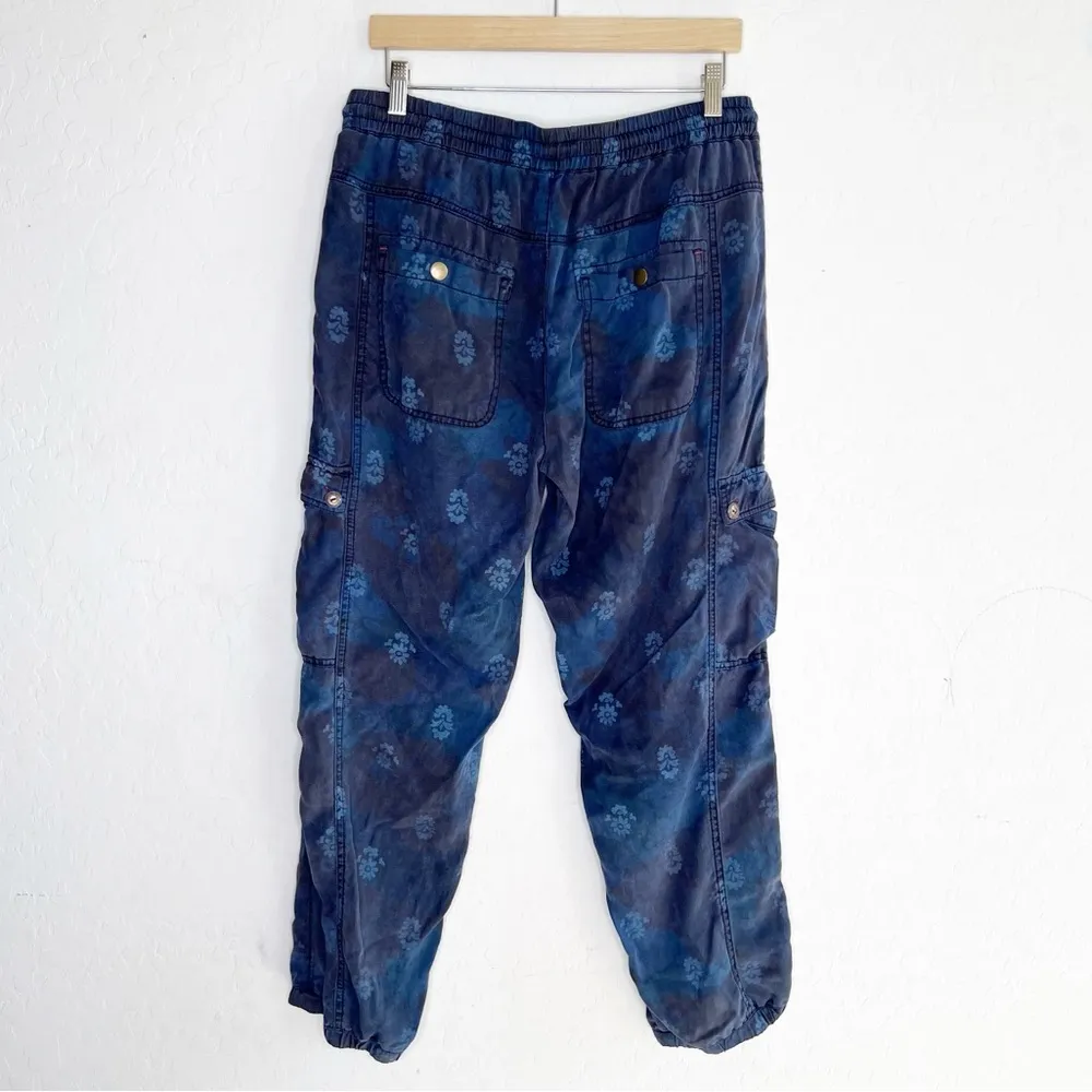 Anthropologie Pull On Floral Joggers - Image 2