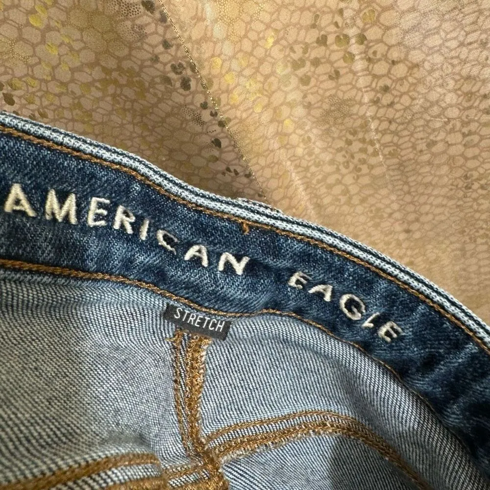 American Eagle Dark Wash Stretch Ripped Mom Jeans Size 6 Regular - Image 4