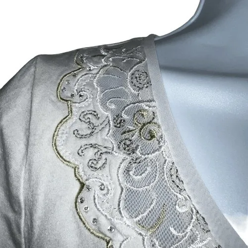 WHITE HOUSE BLACK MARKET White Embroidered Lace Beaded Neckline‎ Top EUC Size XS - Image 5