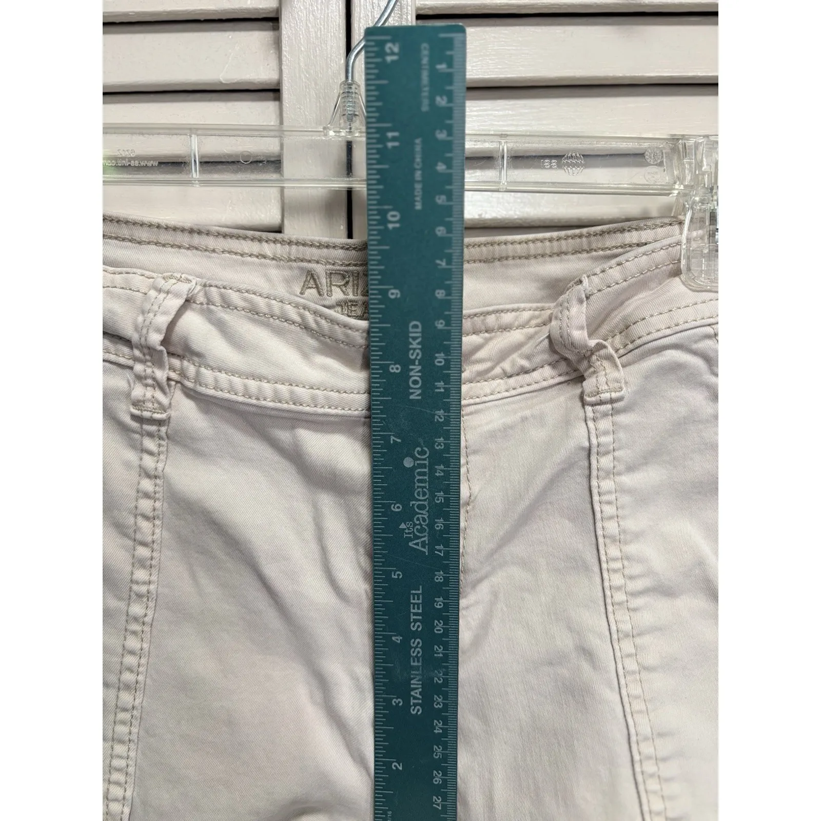 Arizona Khaki Beige Short Size 13 Pockets Zip Mid Rise Distressed ‎ Summer - Image 2