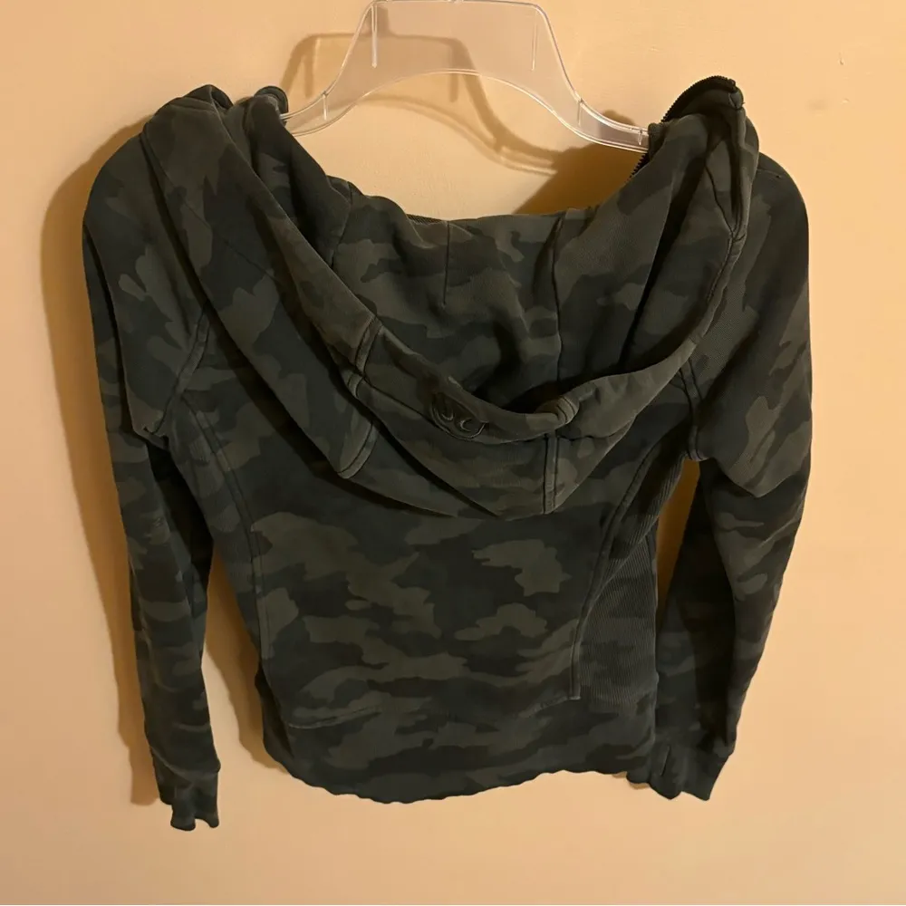 Light Cotton Fleece Scuba Hoodie in Heritage 365 Camo Dark Olive Multi - Image 6