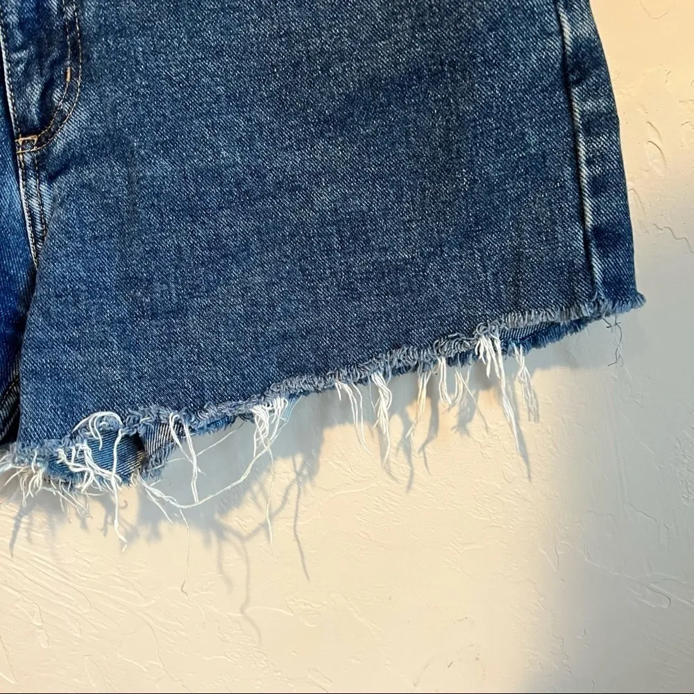 St. John’s Bay Vintage DIY Cutoff Mom Raw Hem Denim Jeans Blue Size 14 - Image 6