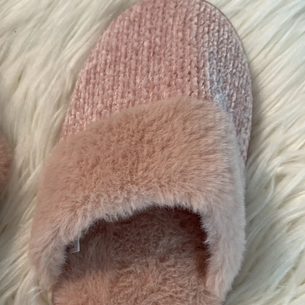 Laundry by Shelli Segal Slippers brand new never been worn but no box - Image 7