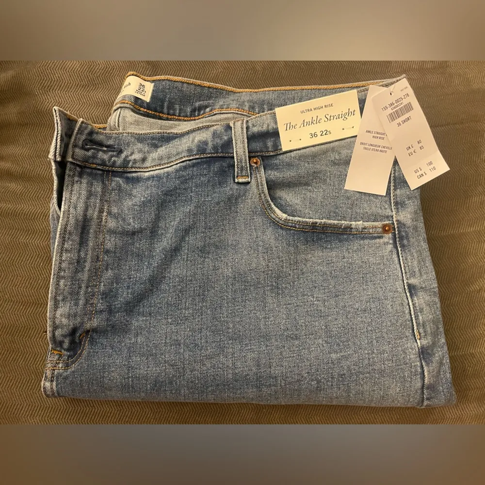 Abercrombie Ultra High Rise Ankle Straight Jean - Image 3