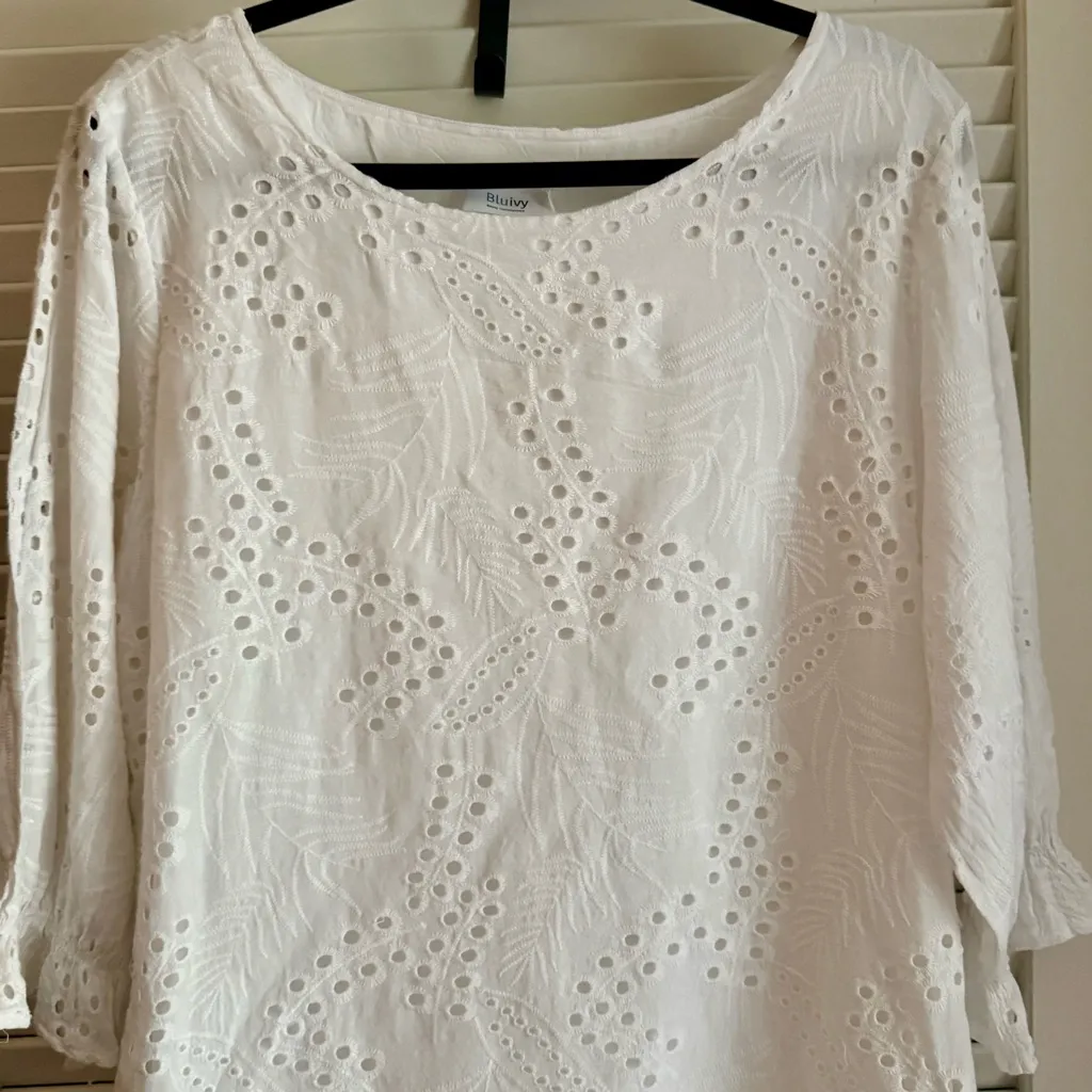 Bluivy Romantic White Cotton Eyelet Shift Dress w/Ruffle Bell Sleeves Size XL - Image 2