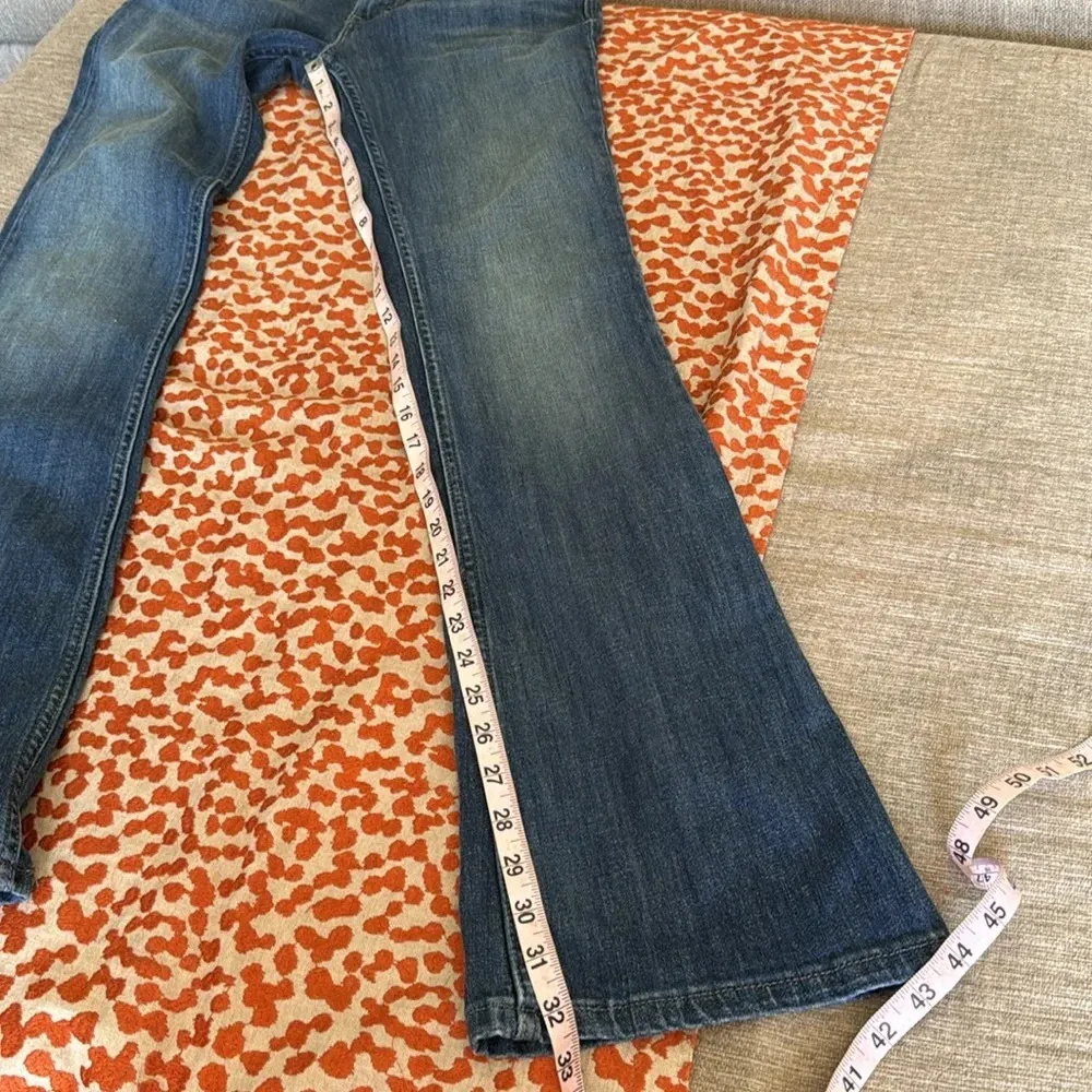 Levi’s flare ultra low rose stretch floral pocket size 5 M NWT rare find - Image 12