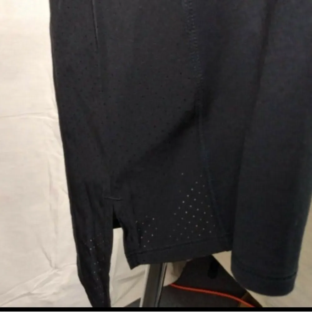 All in Motion Blac shirt - Image 5