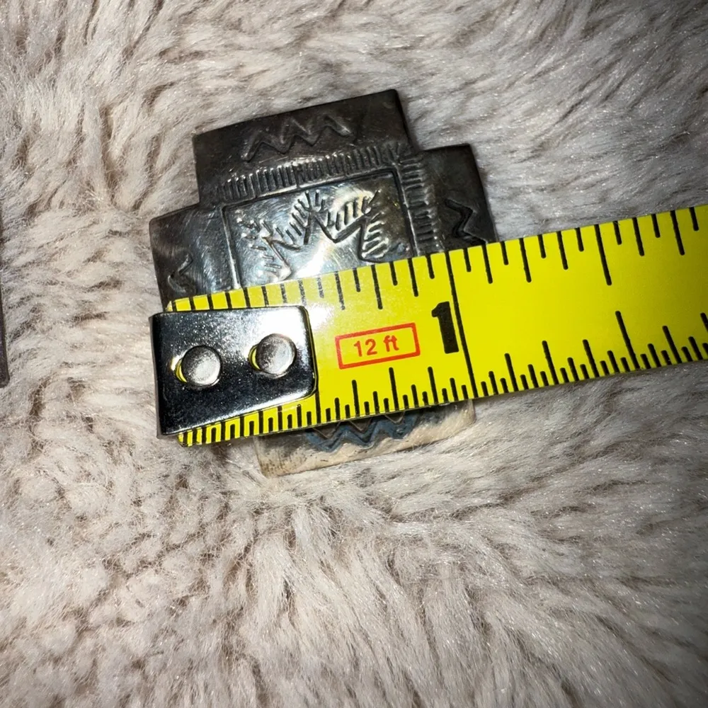 925 Sterling Silver Vintage Tribal Cross Engraved Earrings Navajo Western Concho - Image 6