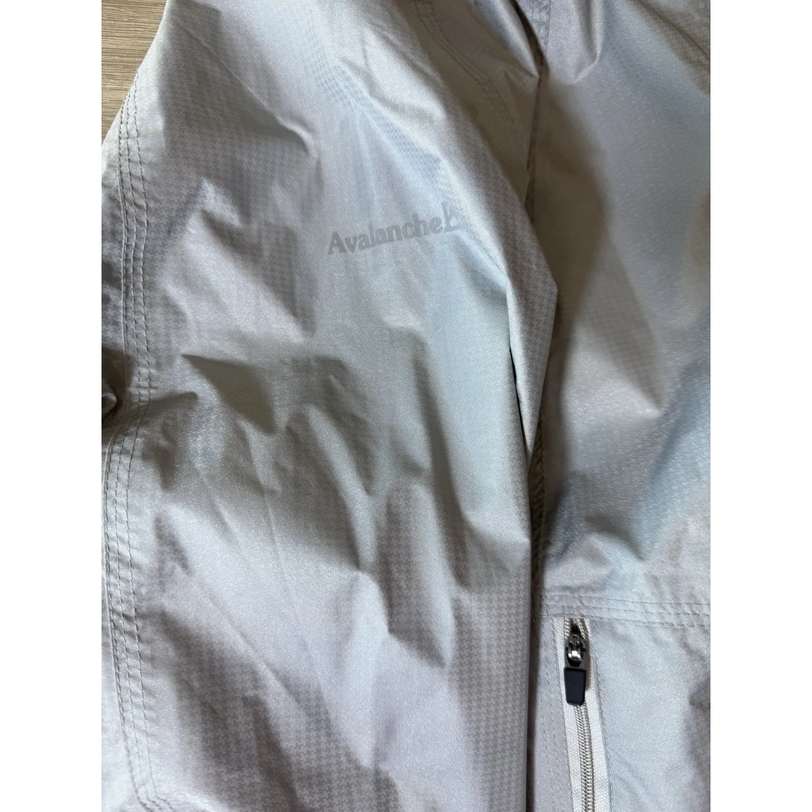 EUC: Avalanche Women Weather Shield Small Waterproof Jacket Gray/Silver Active - Image 16