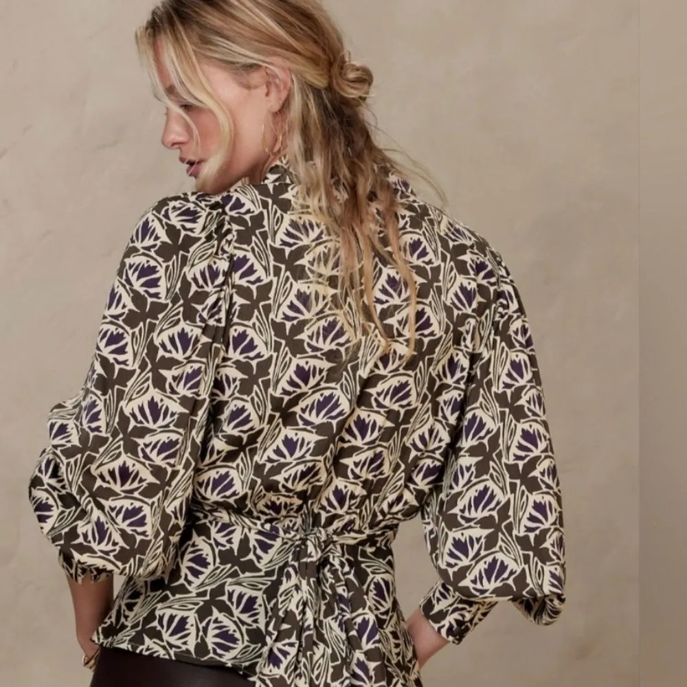 long sleeve satin ivory navy and olive green wrap top size XS - Image 3