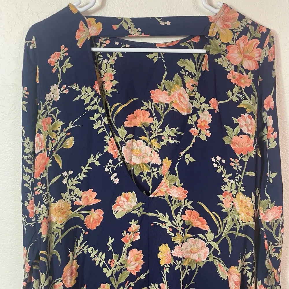 Uncle Frank‎ Anthropologie Floral Long Sleeve V Back Dress size M Navy Pink USA - Image 6
