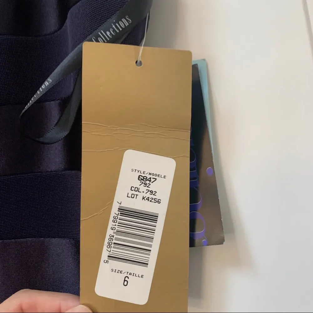 🆕 JS Collections | Navy Blue Formal Gown Slit 6 - Image 4