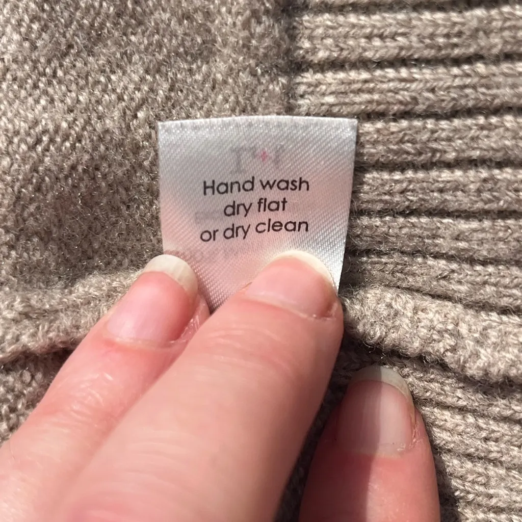 Label + Thread 100% Merino Wool Naomi Kanga Pocket Boxy Sweater in Taupe Sz M/L Black - Image 8