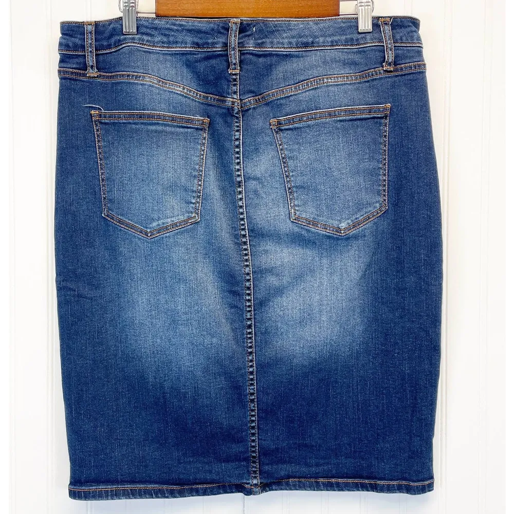 Ava & Viv  Plus Size 16W Denim Midi Skirt Dark Wash Stretch Straight Pencil Slit - Image 3