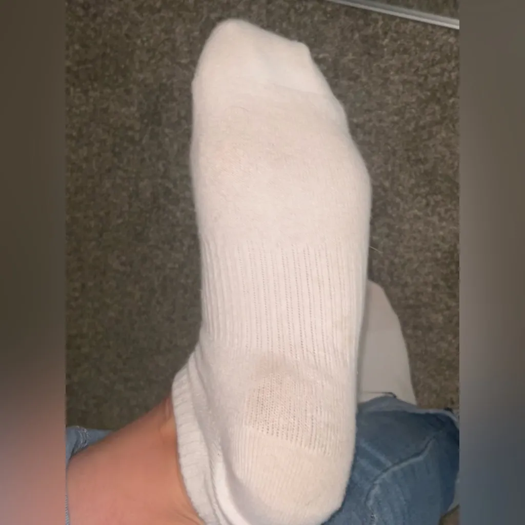 Nike  White Athletic Ankle Socks - Image 4