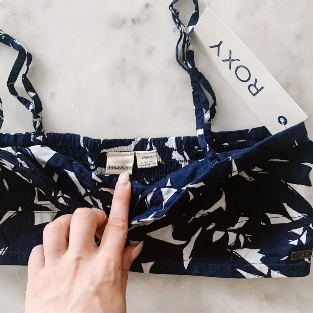 Starlet Bralette Top Vacation Pullover Smocked Back Navy and White Size S - Image 6