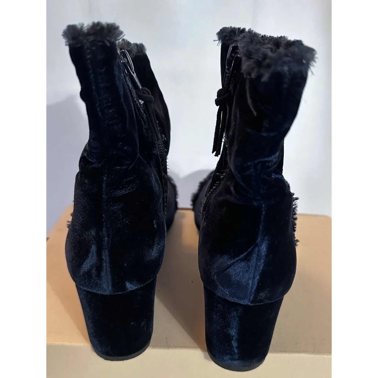 Women’s Boho Stuart Weitzman Blue Velvet 2” Block Heel Chelsea Boots Zip Up Sz 7 - Image 5