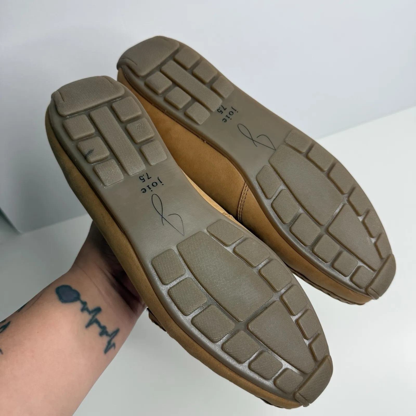 NWOT Joie Leather Mustard Loafers Slip On Size 7 1/2 - Image 4