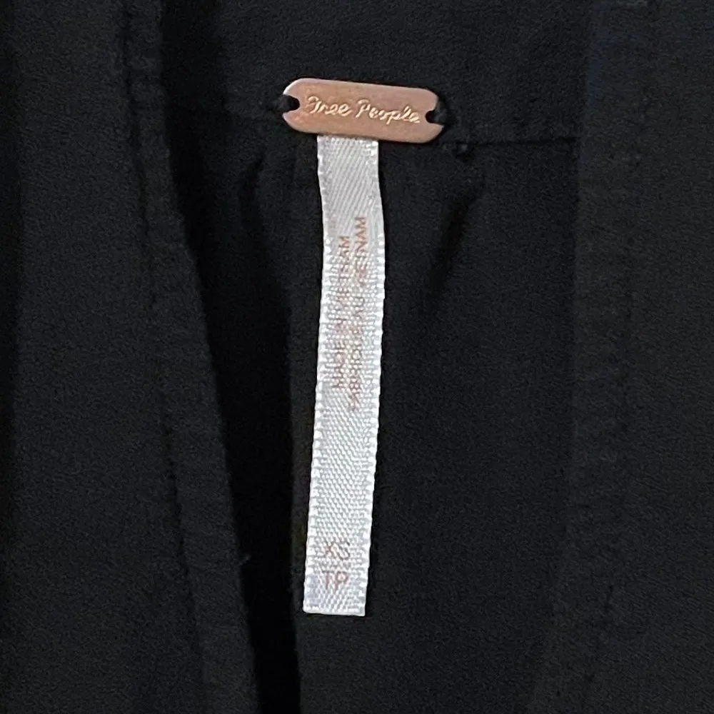 Free People Little Bit Of Love Black Crochet Lace Boho Blouse Top Women’s XS - Image 8